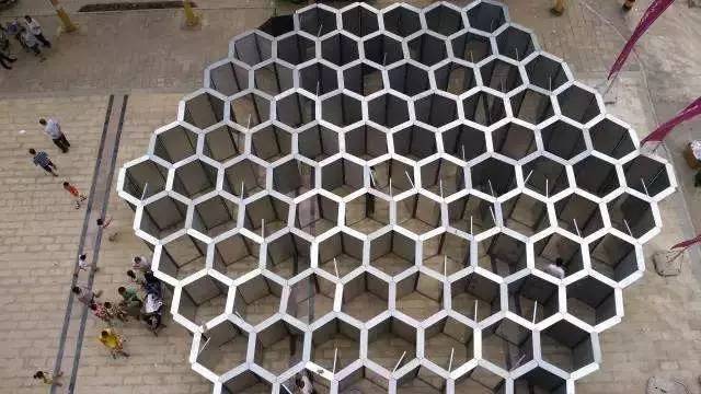 探索3D蜂巢迷宫的玄机，一场智慧与策略的对决