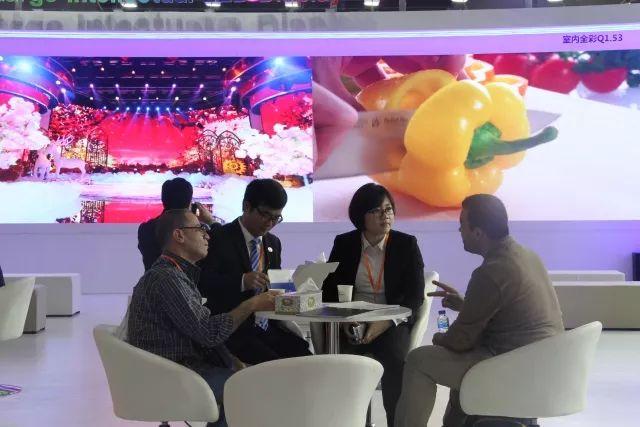 强力巨彩官方网站，点亮创意，照亮未来